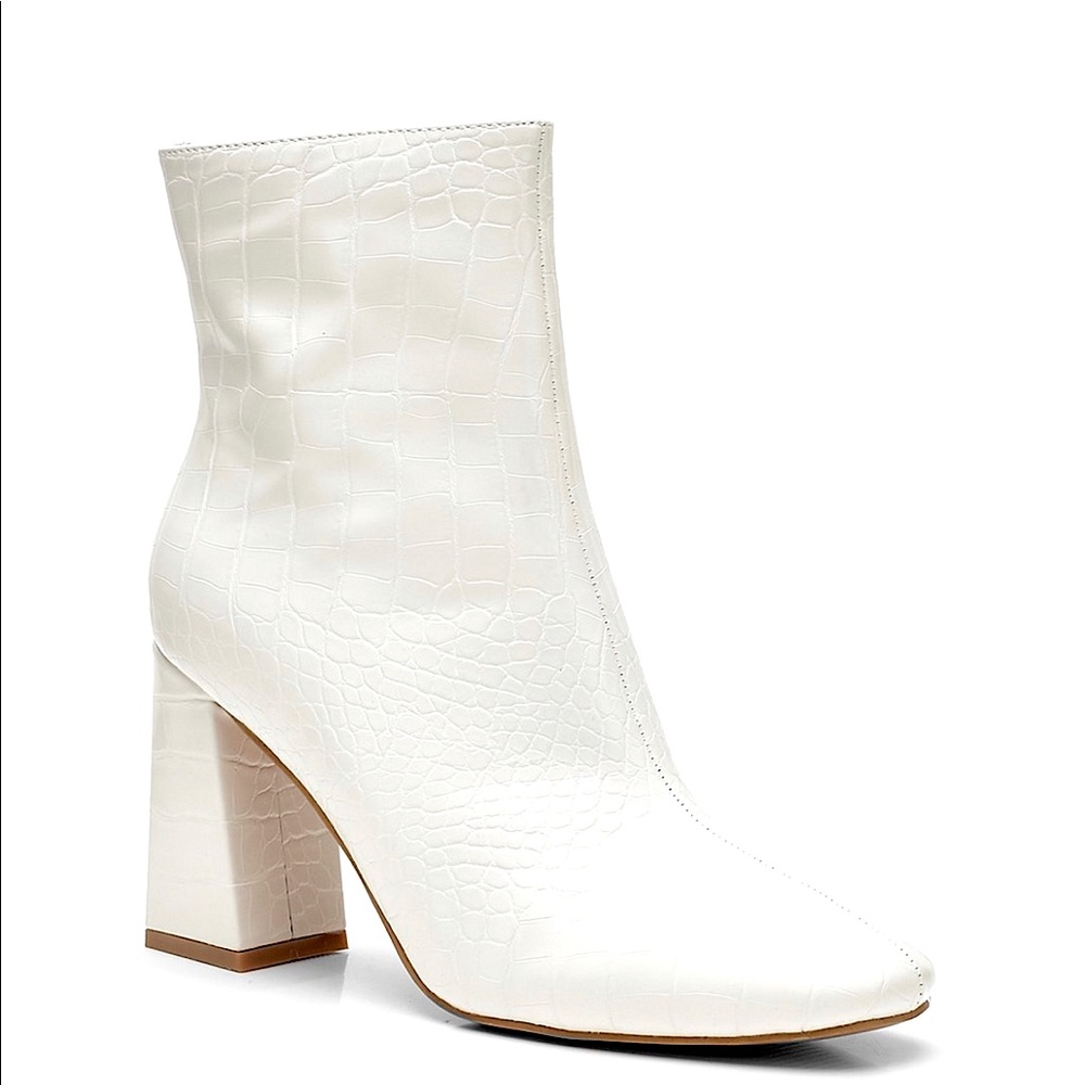 Pretty Little Thing White Block Heel Point Boot